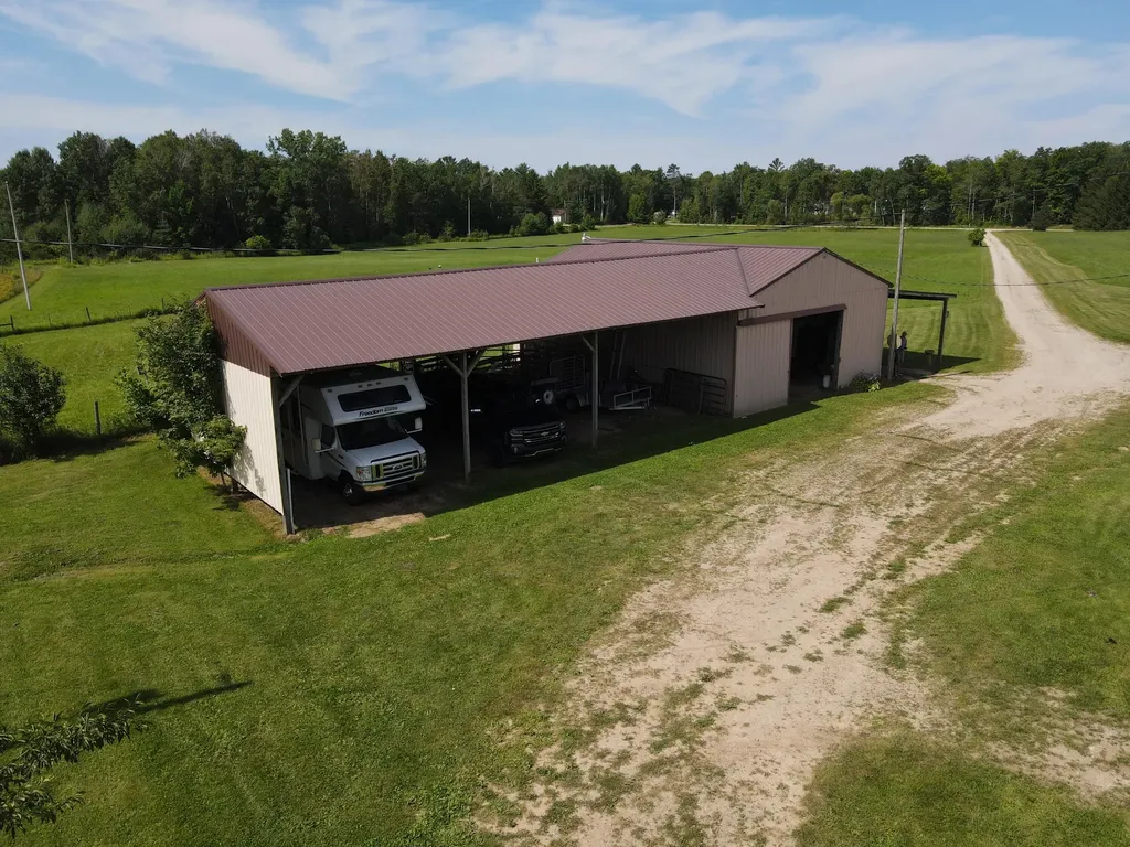 2812 Shoreline Drive Hill Township MI 48635