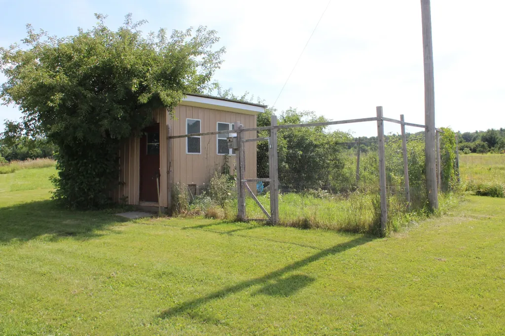 2812 Shoreline Drive Hill Township MI 48635