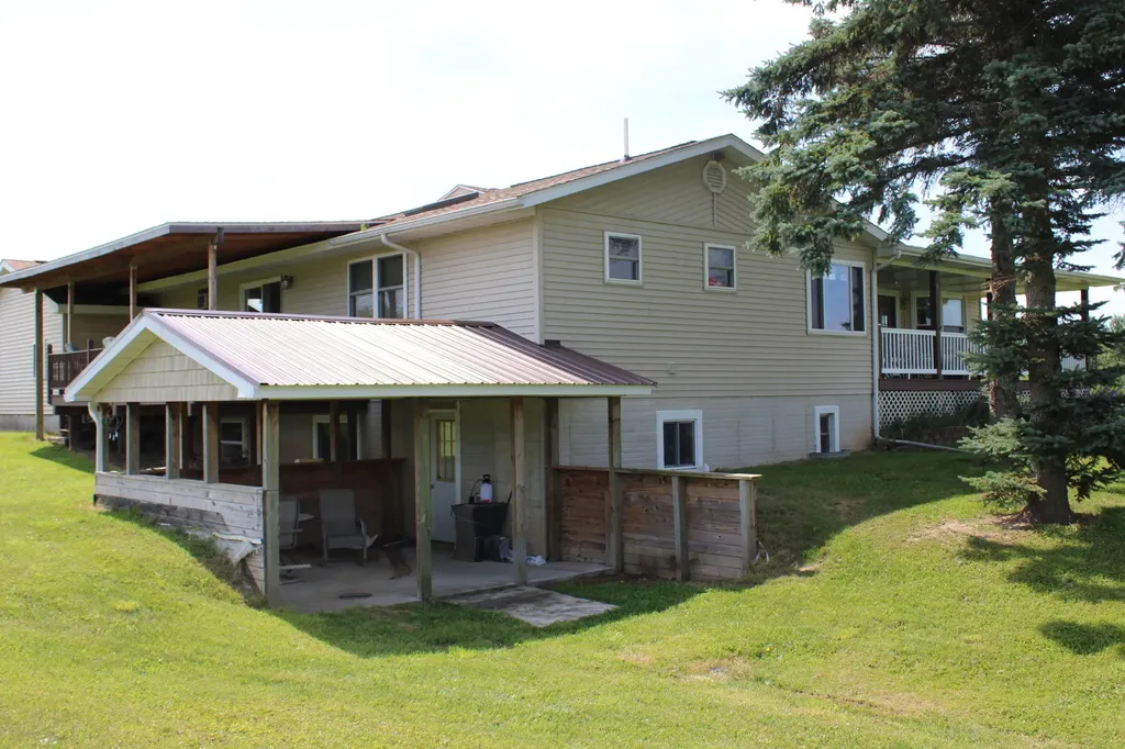 2812 Shoreline Drive Hill Township MI 48635