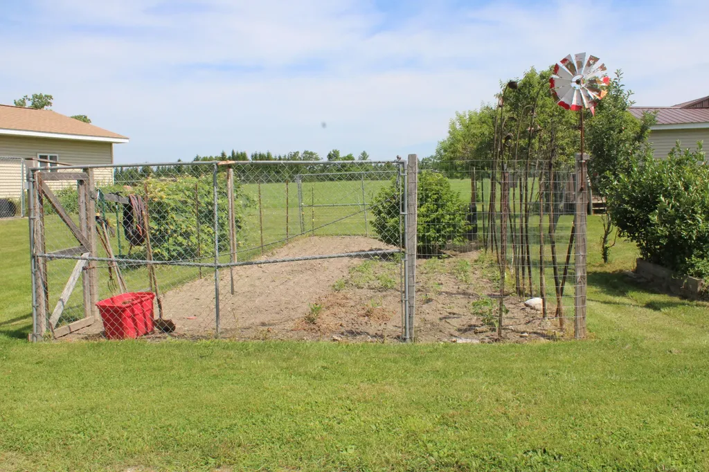 2812 Shoreline Drive Hill Township MI 48635