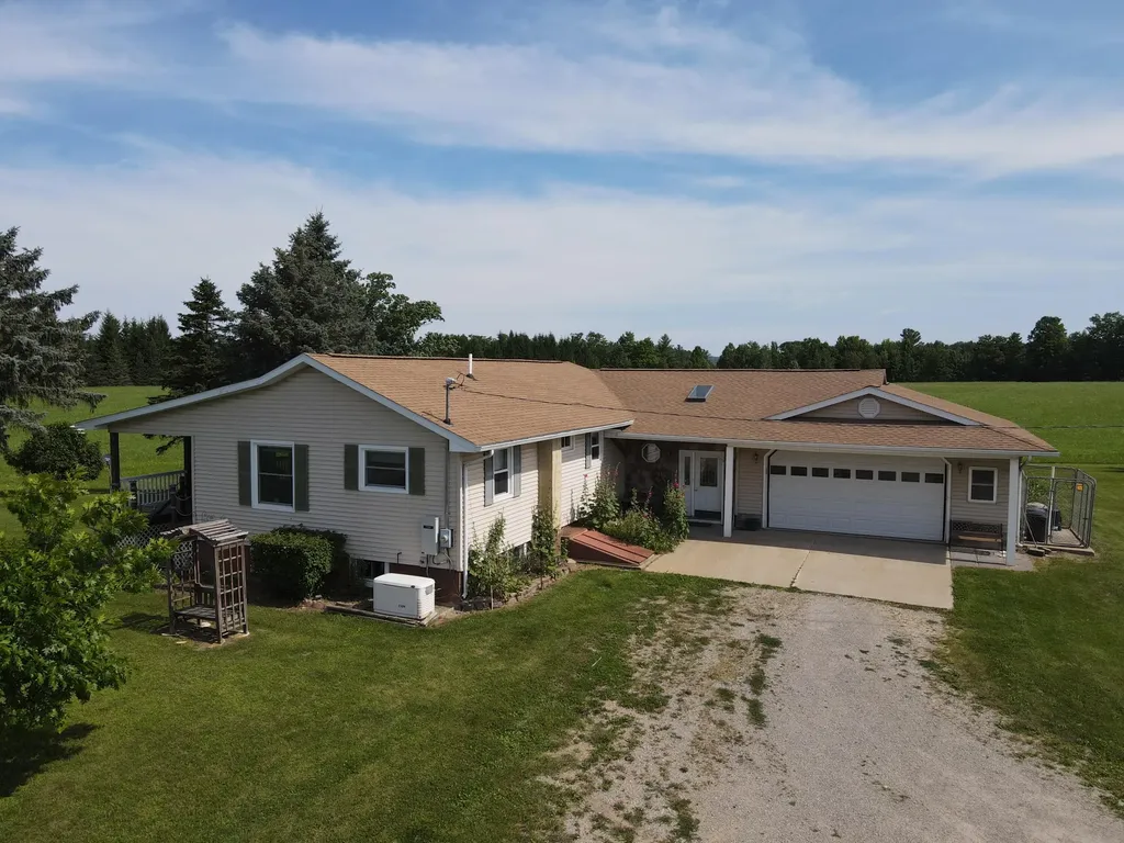 2812 Shoreline Drive Hill Township MI 48635