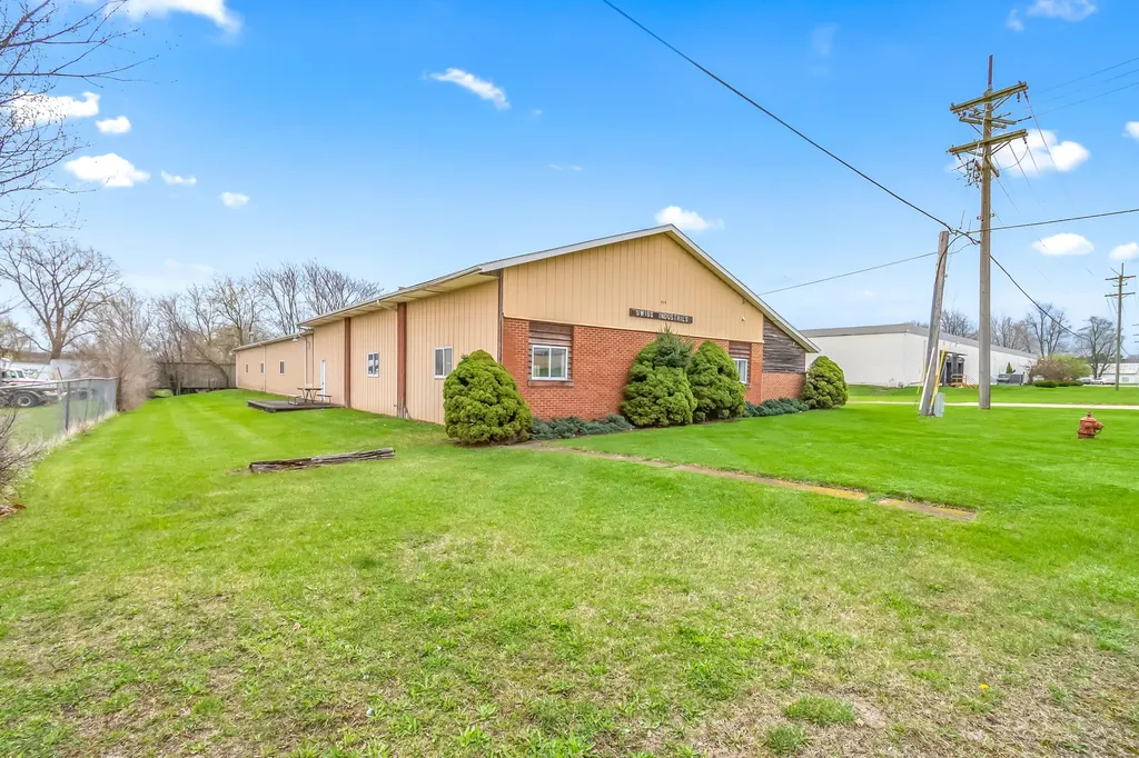 305 Arch Avenue Hillsdale City MI 49242