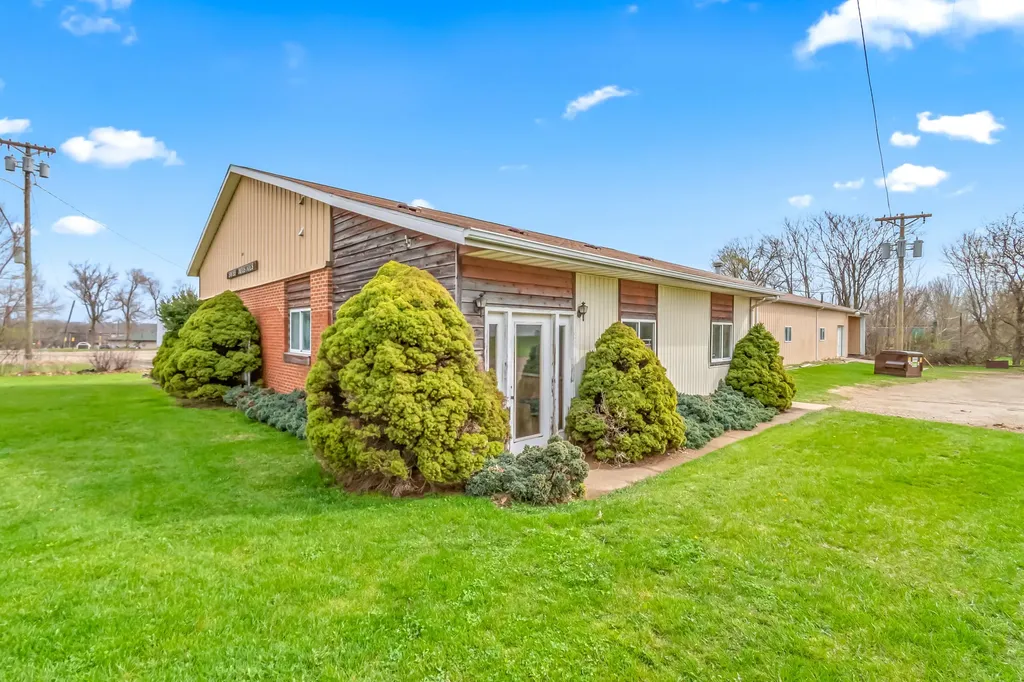 305 Arch Avenue Hillsdale City MI 49242