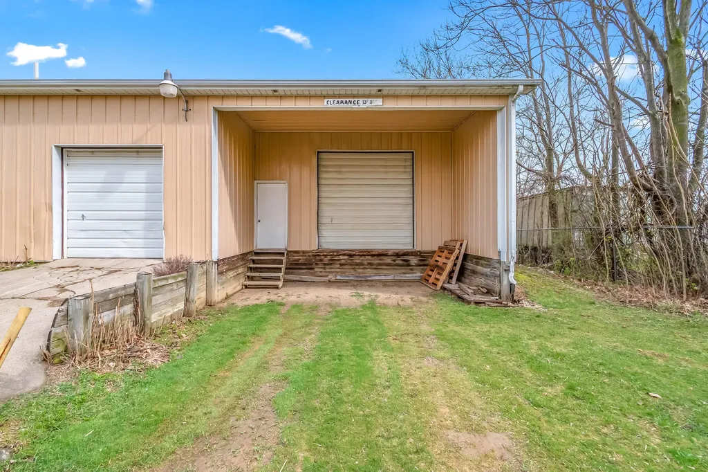 305 Arch Avenue Hillsdale City MI 49242
