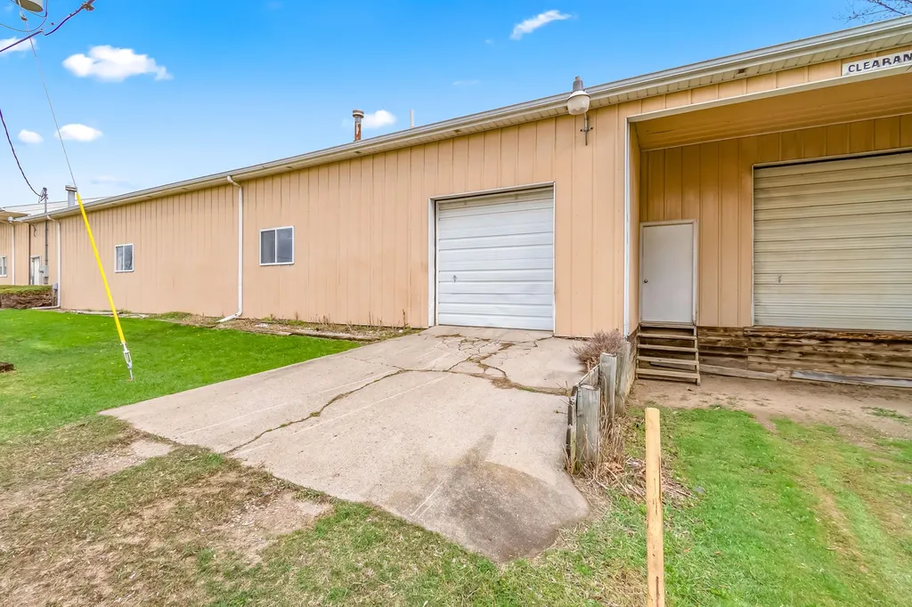 305 Arch Avenue Hillsdale City MI 49242