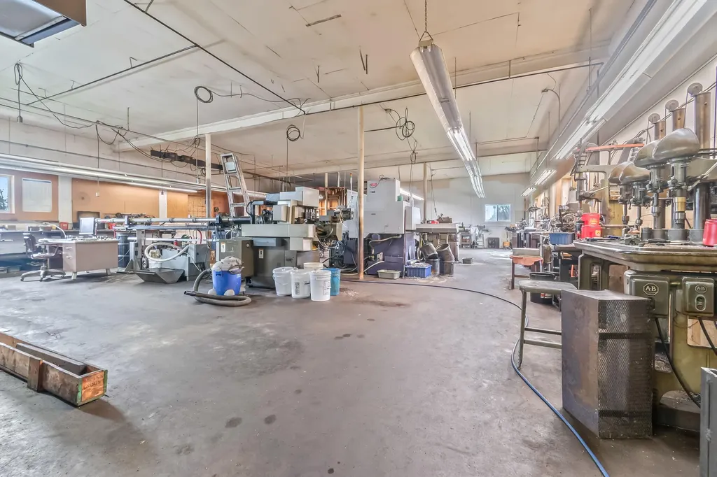 305 Arch Avenue Hillsdale City MI 49242