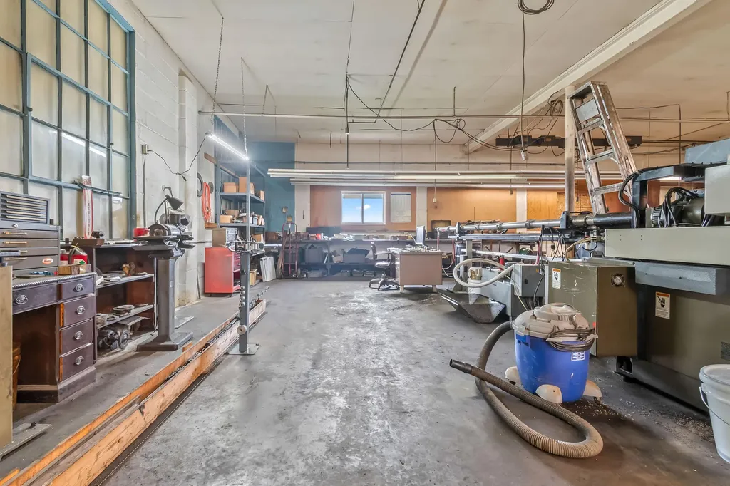305 Arch Avenue Hillsdale City MI 49242