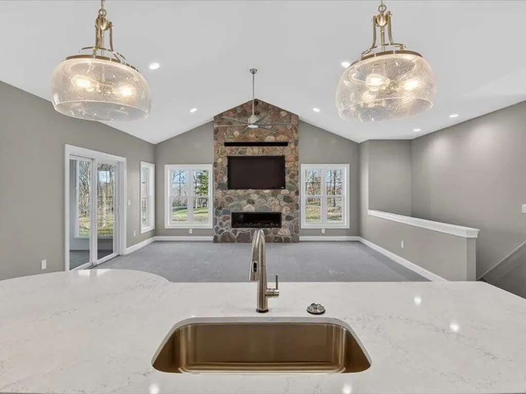 1132 Lochaven Circle Hillsdale Township MI 49242