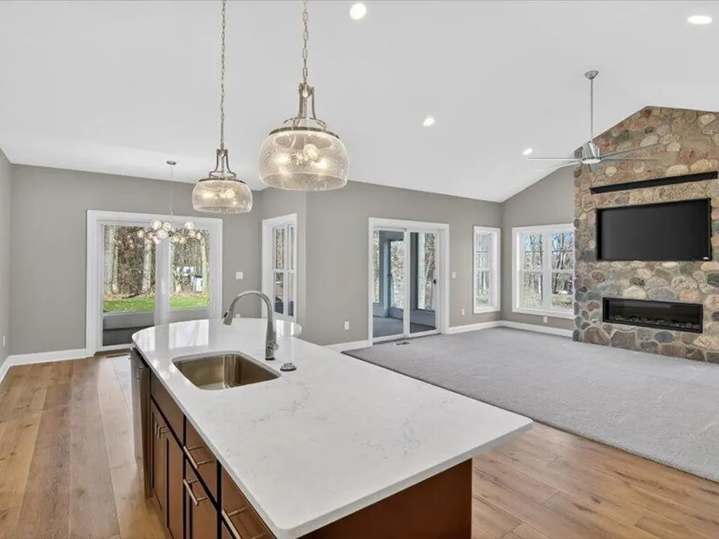 1132 Lochaven Circle Hillsdale Township MI 49242
