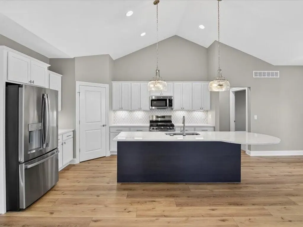 1132 Lochaven Circle Hillsdale Township MI 49242