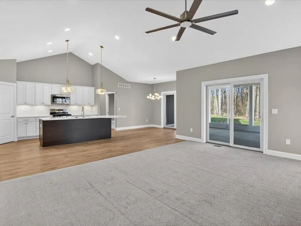 1132 Lochaven Circle Hillsdale Township MI 49242