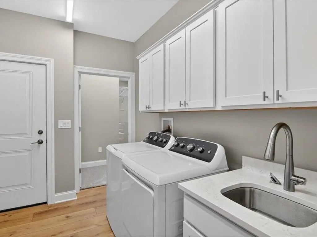 1132 Lochaven Circle Hillsdale Township MI 49242