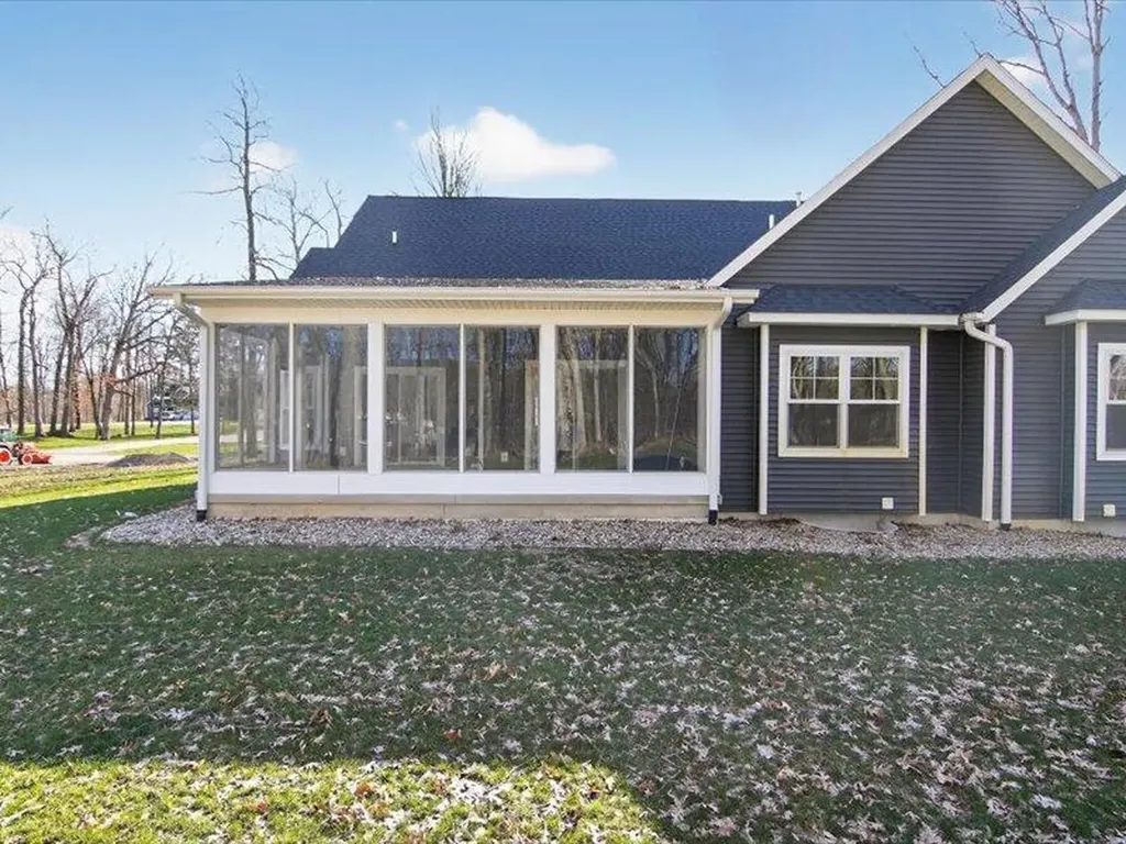 1132 Lochaven Circle Hillsdale Township MI 49242