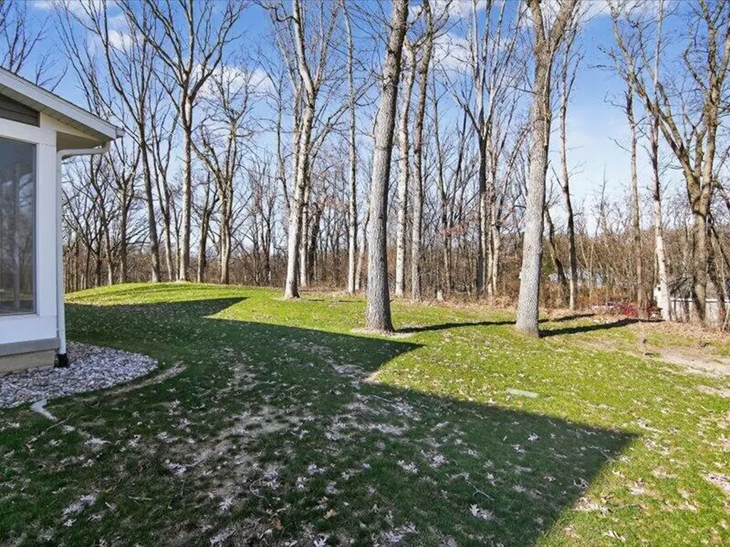 1132 Lochaven Circle Hillsdale Township MI 49242
