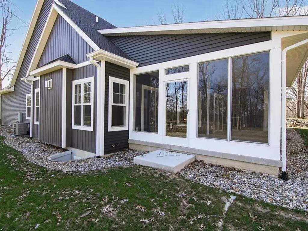 1132 Lochaven Circle Hillsdale Township MI 49242