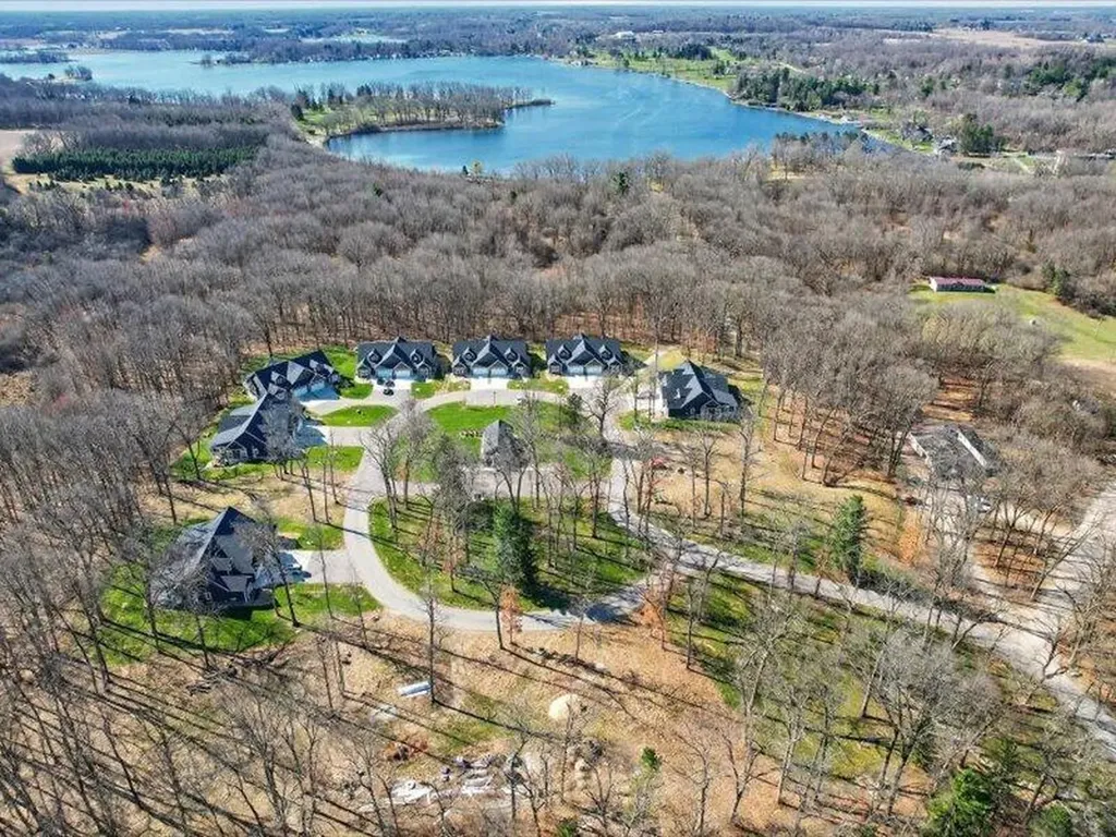 1132 Lochaven Circle Hillsdale Township MI 49242