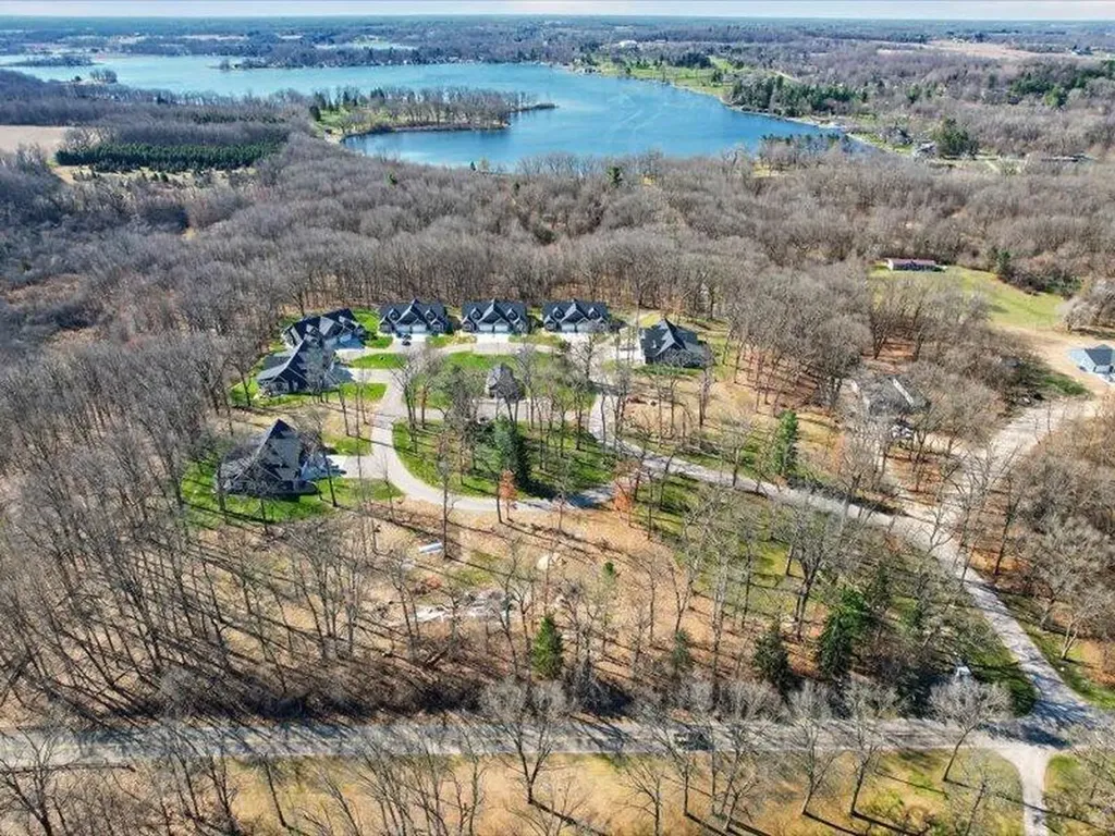 1132 Lochaven Circle Hillsdale Township MI 49242