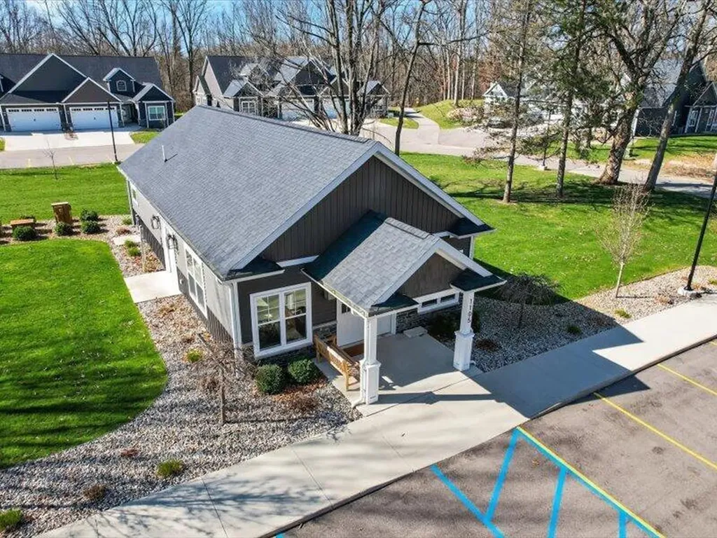1132 Lochaven Circle Hillsdale Township MI 49242