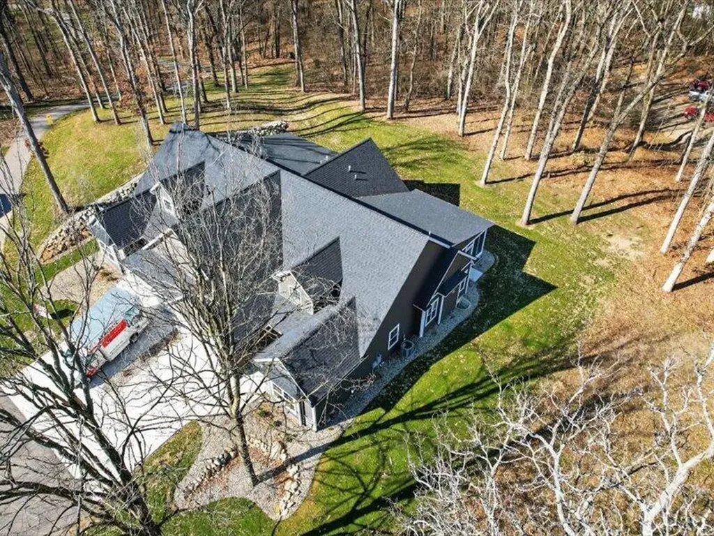 1132 Lochaven Circle Hillsdale Township MI 49242