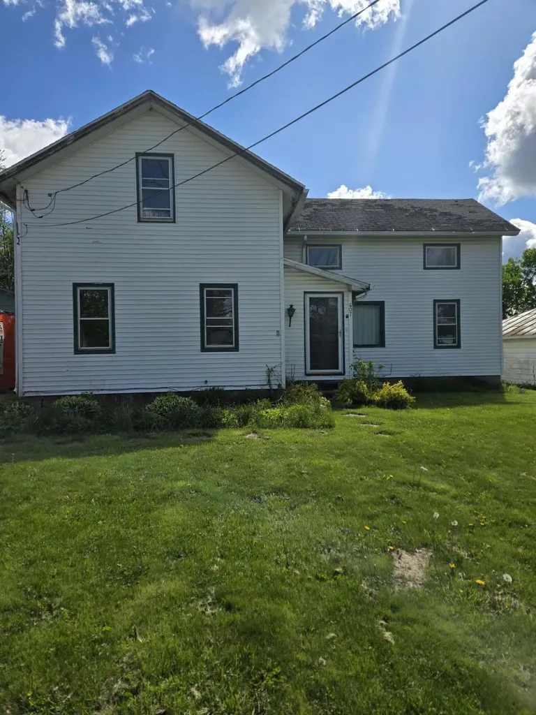 407 Chestnut Street Reading City MI 49274