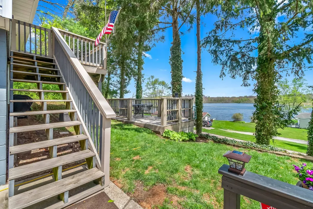 1050 Earlyn Drive Hillsdale Township MI 49242