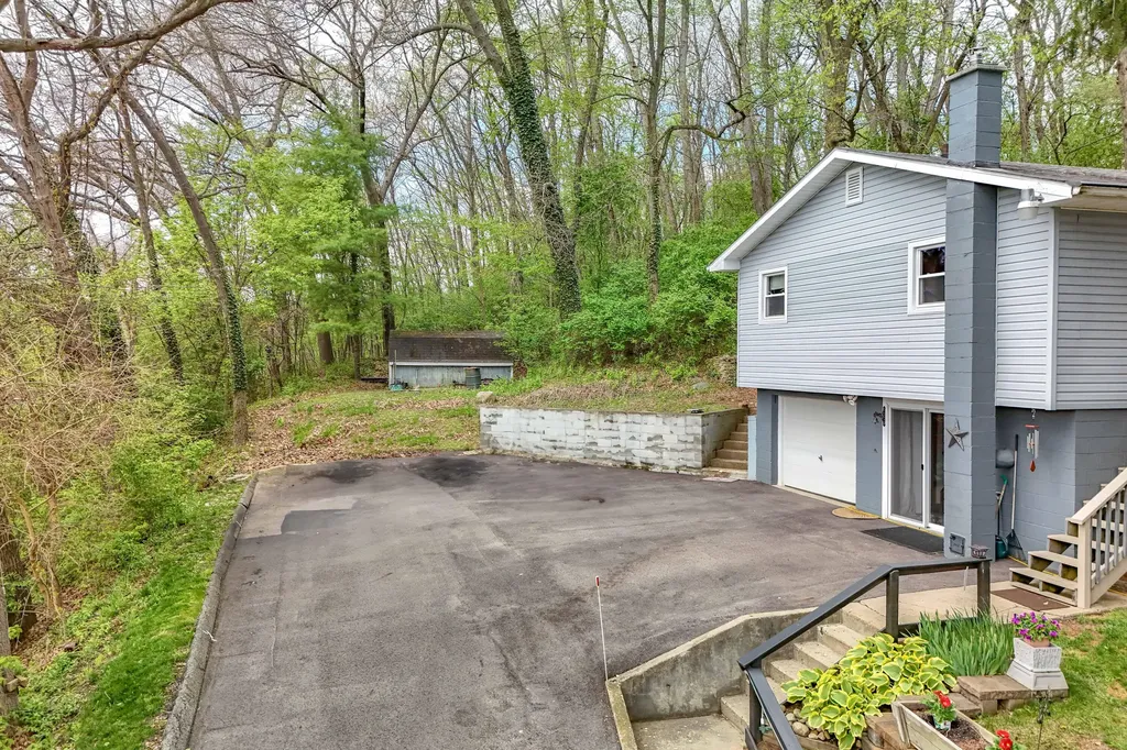 1050 Earlyn Drive Hillsdale Township MI 49242