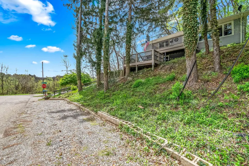 1050 Earlyn Drive Hillsdale Township MI 49242