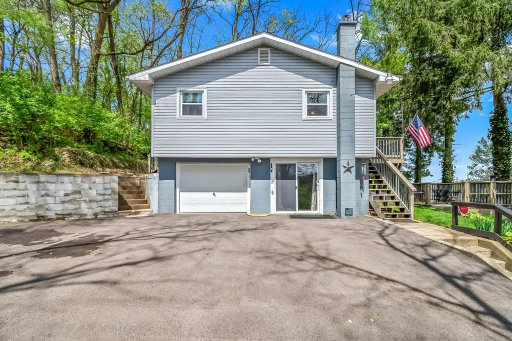 1050 Earlyn Drive Hillsdale Township MI 49242