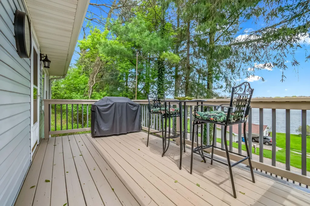 1050 Earlyn Drive Hillsdale Township MI 49242
