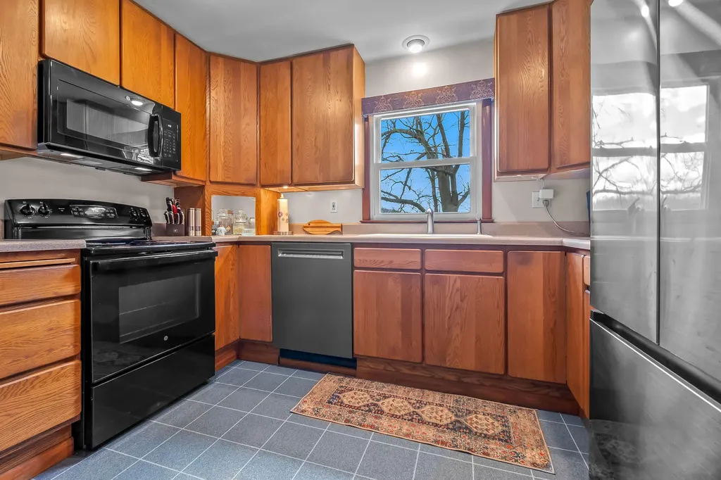 1050 Earlyn Drive Hillsdale Township MI 49242