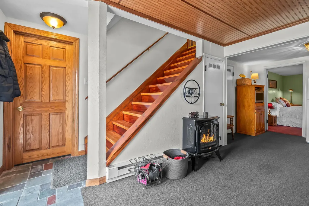 1050 Earlyn Drive Hillsdale Township MI 49242