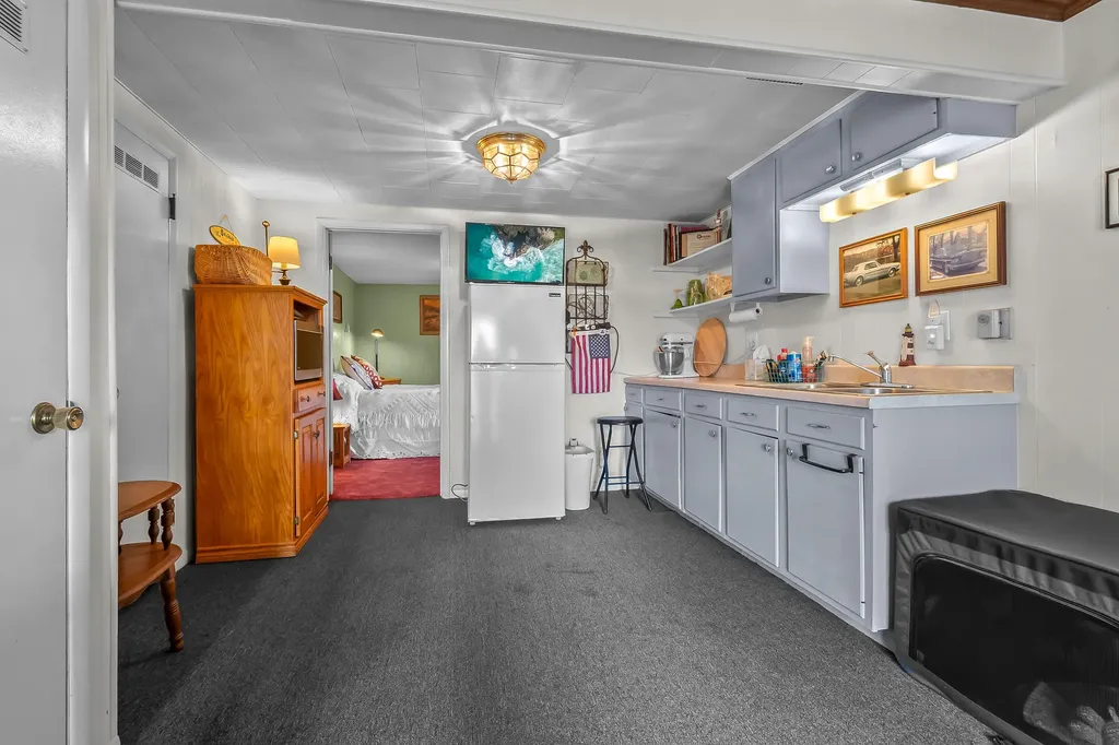 1050 Earlyn Drive Hillsdale Township MI 49242
