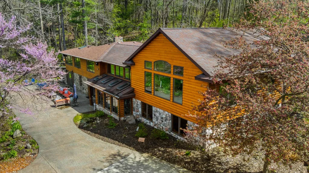 3500 Journeys End Drive Cambria Township MI 49242