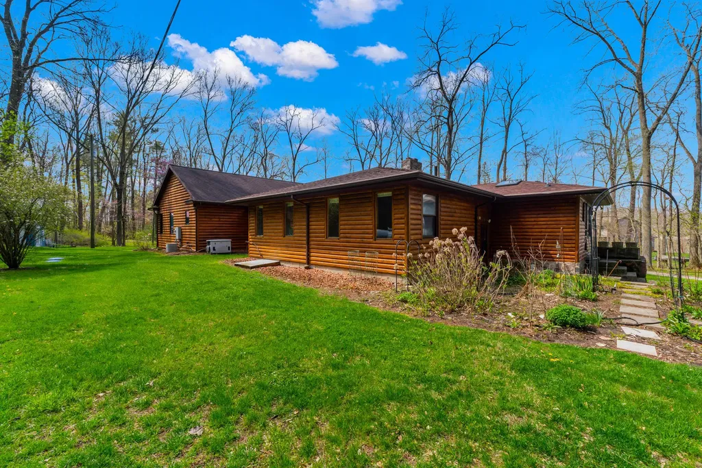 3500 Journeys End Drive Cambria Township MI 49242
