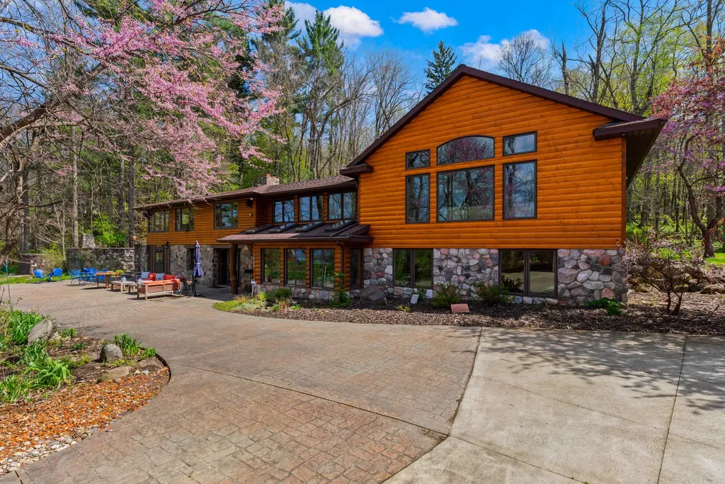 3500 Journeys End Drive Cambria Township MI 49242