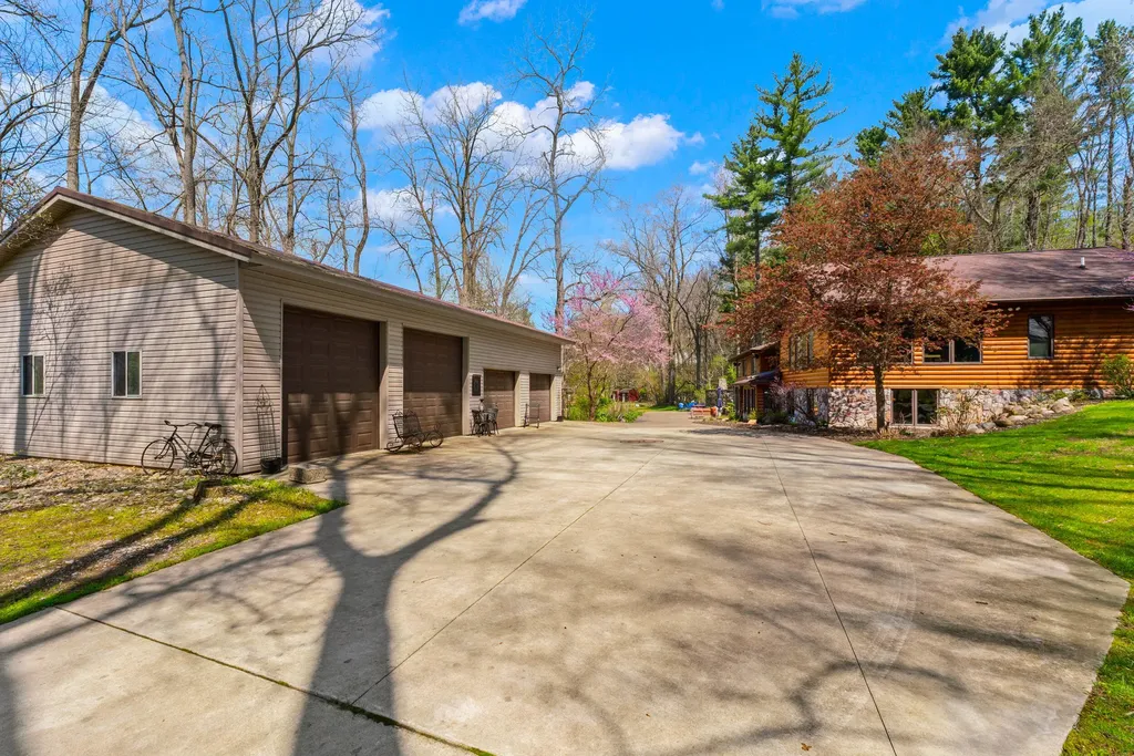 3500 Journeys End Drive Cambria Township MI 49242