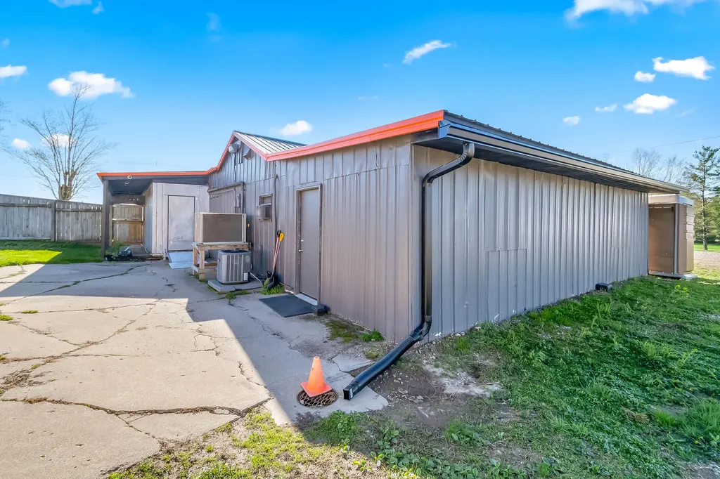 288 N Ray Quincy Road Quincy Township MI 49082