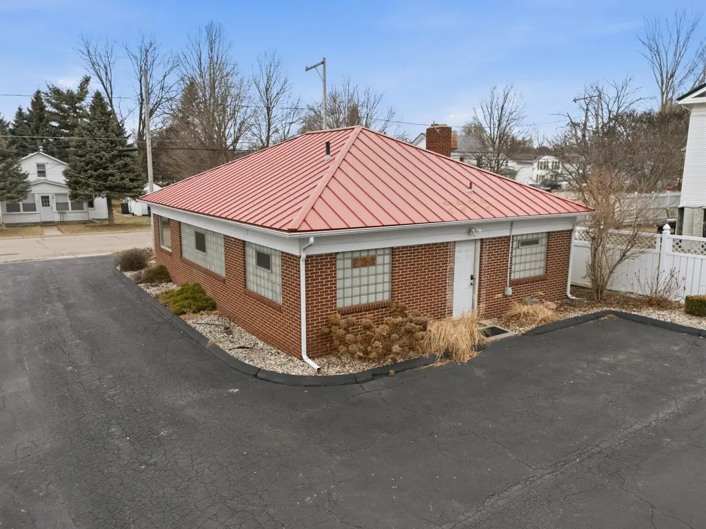 214 South Street Jonesville City MI 49250