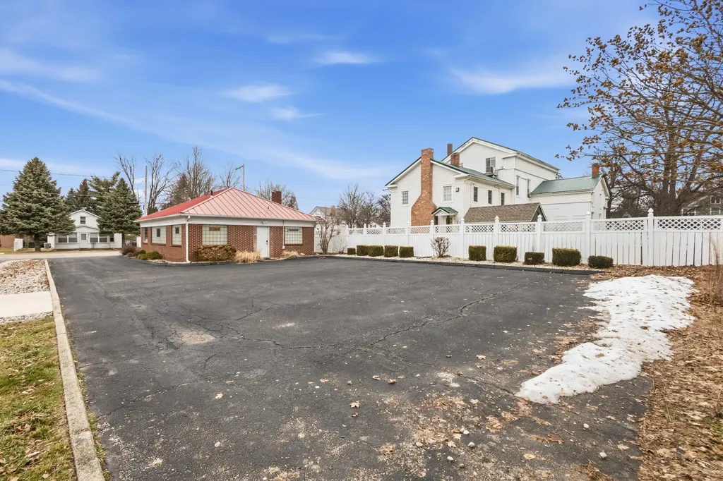 214 South Street Jonesville City MI 49250