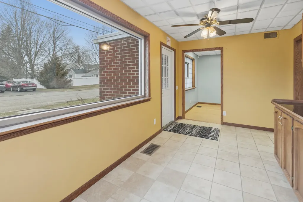 214 South Street Jonesville City MI 49250