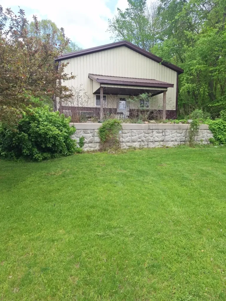 5211 Long Lake Road Reading Township MI 49274