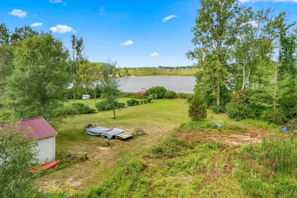 5211 Long Lake Road Reading Township MI 49274