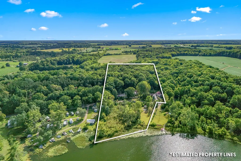5211 Long Lake Road Reading Township MI 49274