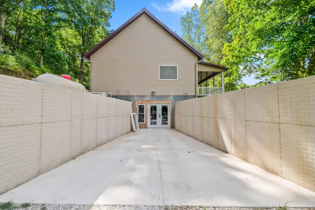 5211 Long Lake Road Reading Township MI 49274