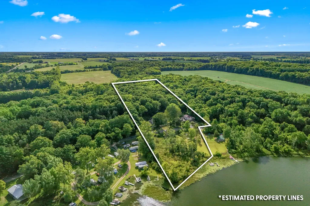 5211 Long Lake Road Reading Township MI 49274