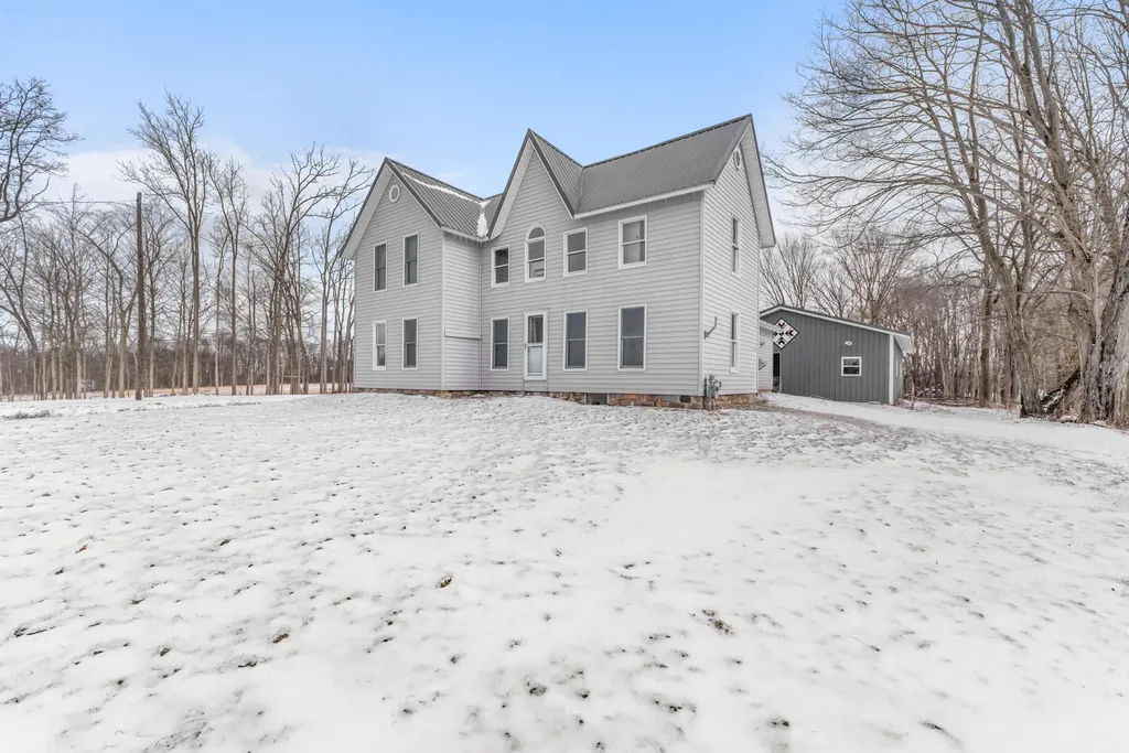 8100 22 1/2 Mile Road Eckford Township MI 49245