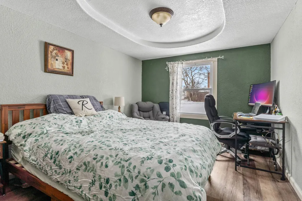 34 Oak Street Hillsdale City MI 49242