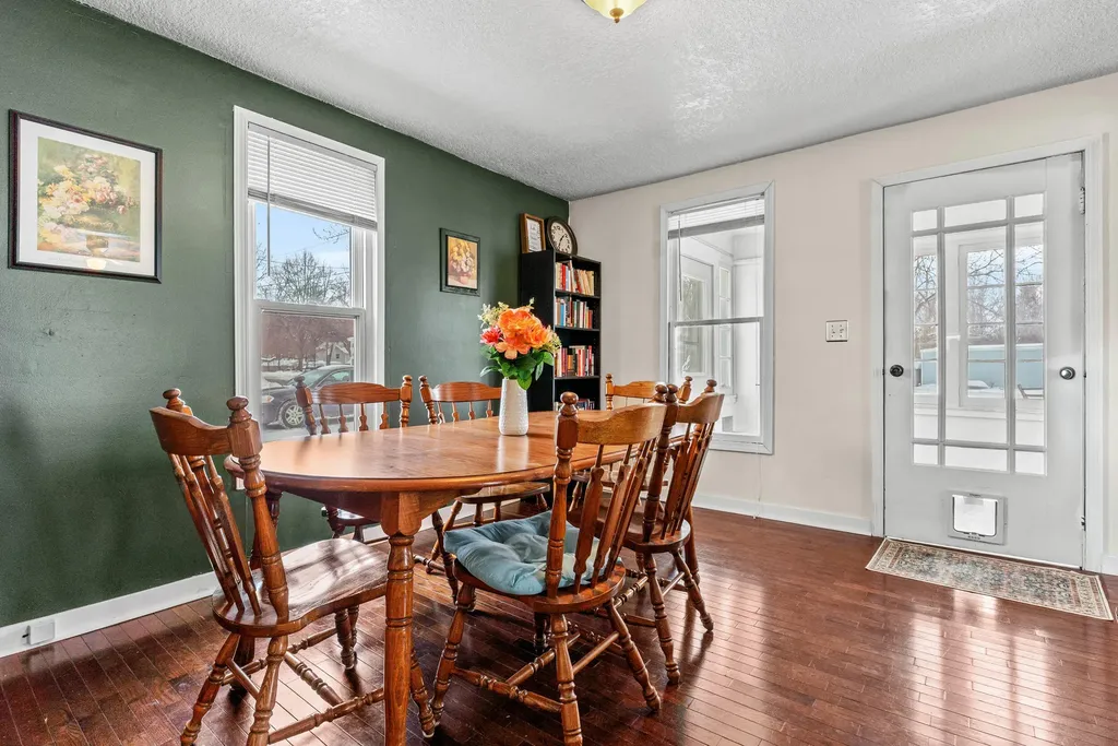 34 Oak Street Hillsdale City MI 49242