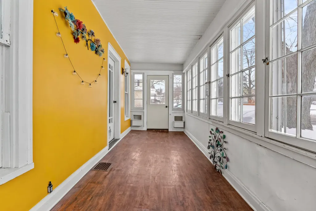 34 Oak Street Hillsdale City MI 49242
