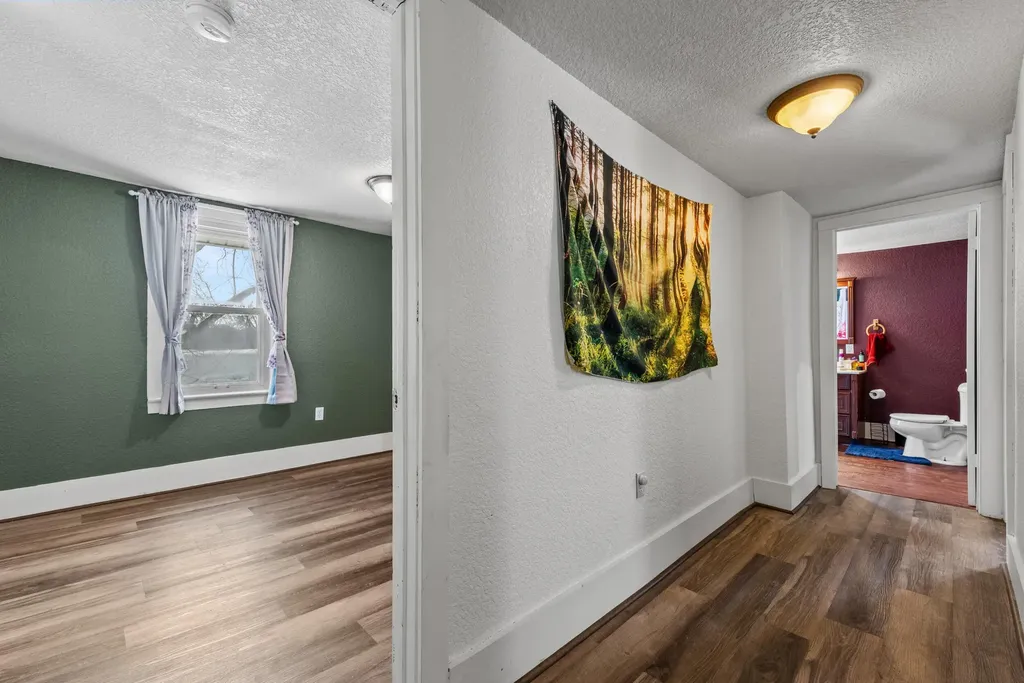 34 Oak Street Hillsdale City MI 49242